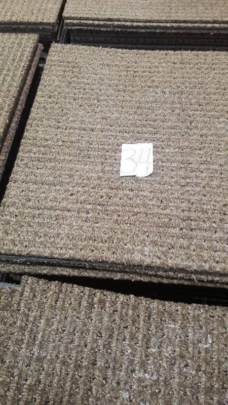 lot 34 image: 100 sq. ft. (45 Tiles) Commerial Grade, Rubber Backed.