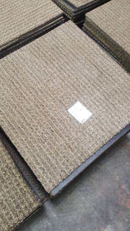 lot 29 image: 100 sq. ft. (45 Tiles) Commerial Grade, Rubber Backed.