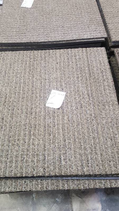 lot 27 image: 100 sq. ft. (45 Tiles) Commerial Grade, Rubber Backed.