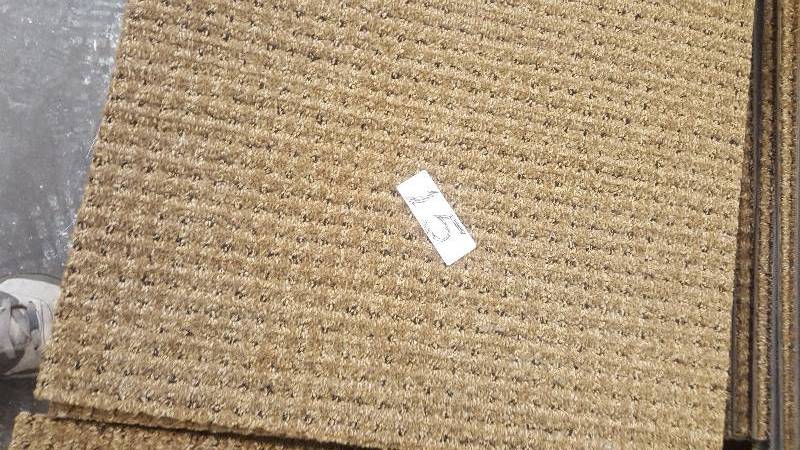 lot 15 image: 100 sq. ft. (45 Tiles) Commerial Grade, Rubber Backed.