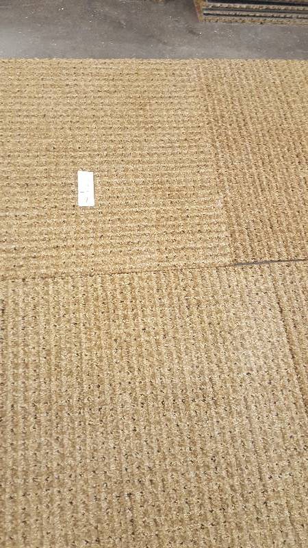 lot 14 image: 100 sq. ft. (45 Tiles) Commerial Grade, Rubber Backed.