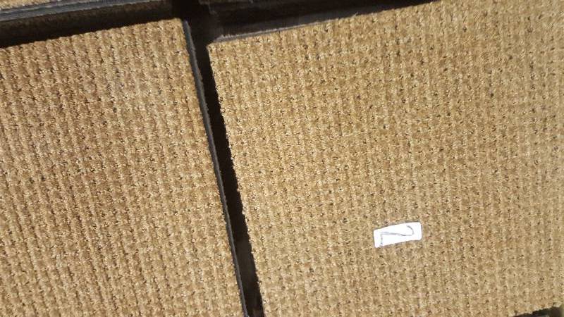 lot 2 image: 100 sq. ft. (45 Tiles) Commerial Grade, Rubber Backed.