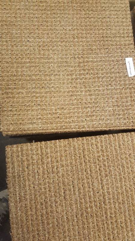 lot 1 image: 100 sq. ft. (45 Tiles) Commerial Grade, Rubber Backed.