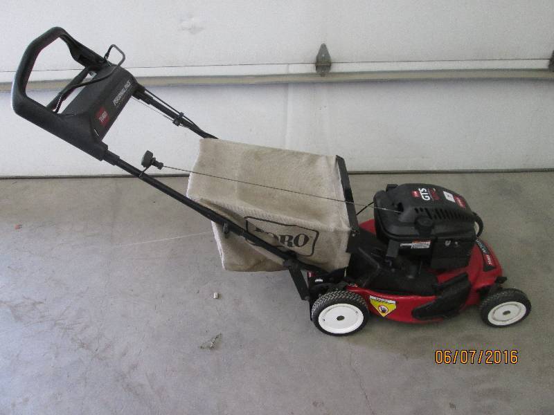 lot 4 image: Toro 6HP Recycler Personal Pace 21...