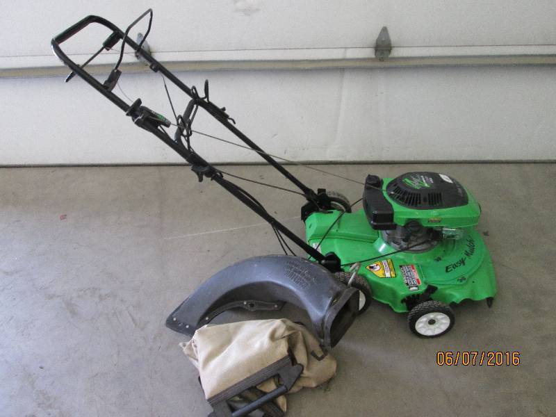 lot 6 image: Lawnboy 4.5HP 21 Self-Propelled La...