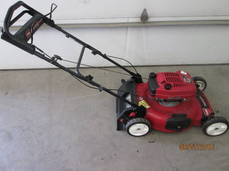 lot 9 image: Toro 6.5HP 21 Personal Pace Self-P...
