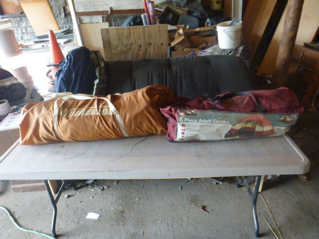 lot 18 image: 2 Tents