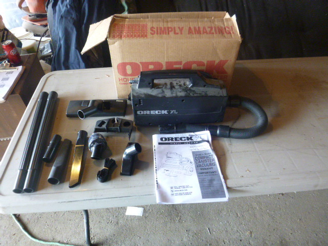lot 19 image: Oreck XL Compact Canister Vacuum