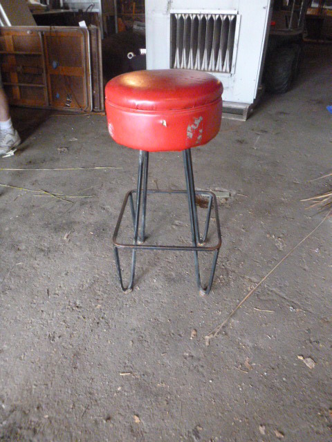 lot 25 image: Garage Stool