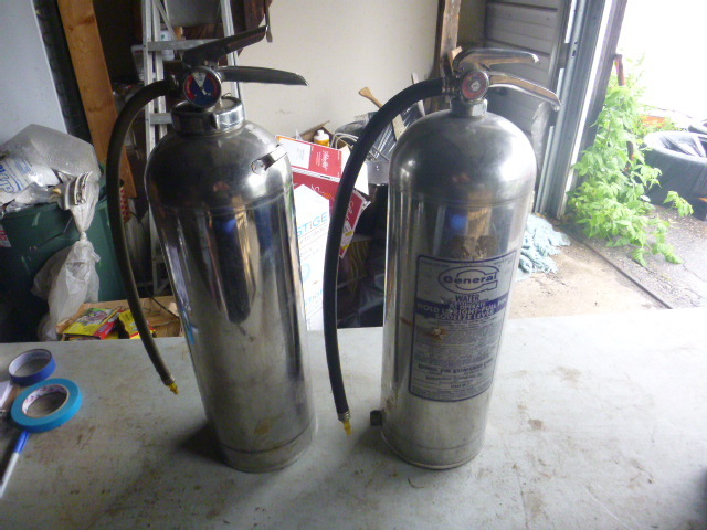 lot 34 image: 2 Water Extinguishers
