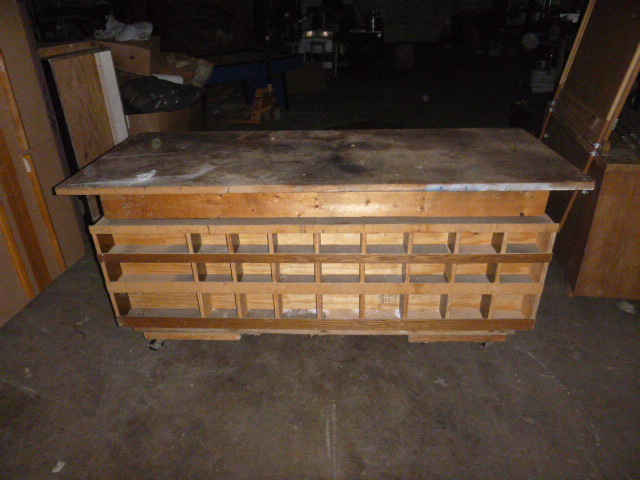 lot 47 image: Work Bench with Storage