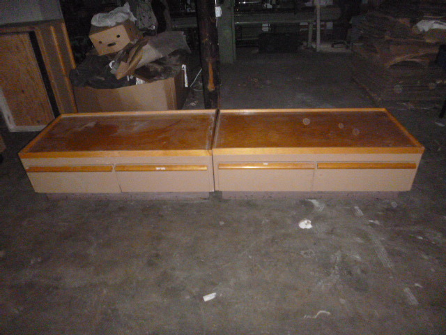 lot 49 image: 2 Storage Cabinets