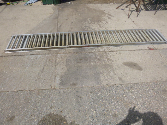 lot 64 image: Aluminum Conveyer