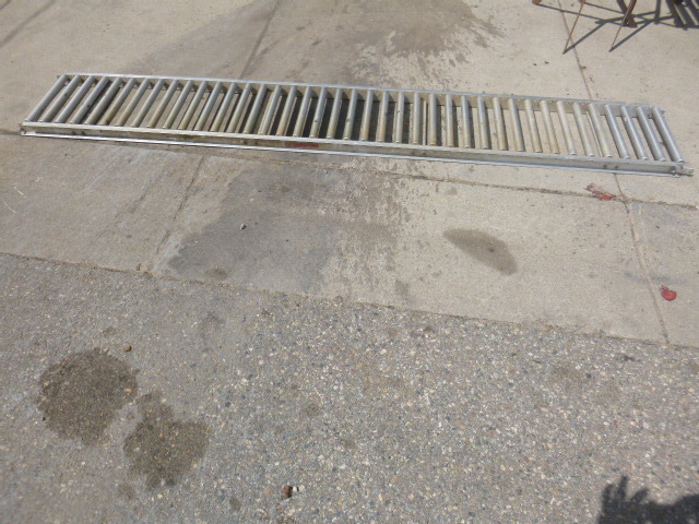 lot 65 image: Aluminum Conveyer