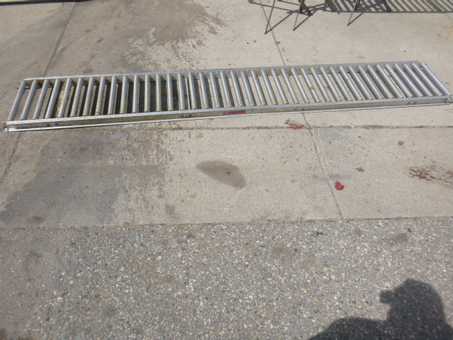 lot 66 image: Aluminum Conveyer