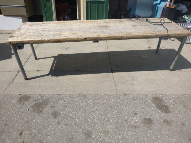 lot 71 image: Heavy Duty Work Bench
