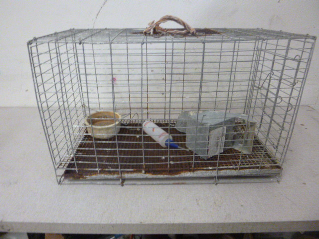 lot 84 image: Rabbit Cage