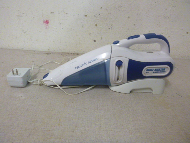 lot 98 image: Black & Decker Dust Buster