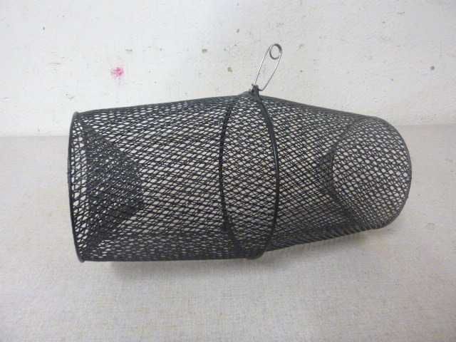 lot 105 image: Minnow Trap