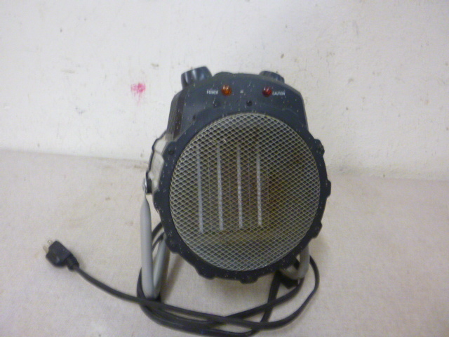 lot 109 image: Comfort Zone Electric Heater
