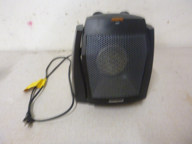 lot 111 image: Honeywell Electric Heater