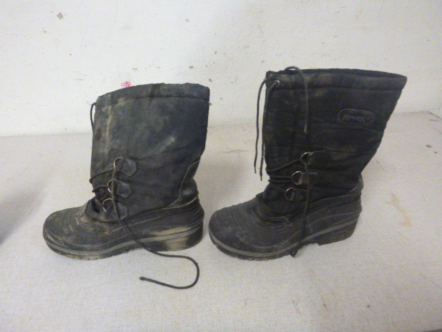 lot 115 image: Ranger Boots