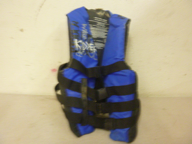 lot 117 image: Kidder Live Vest