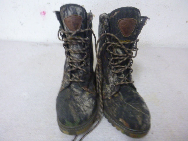 lot 120 image: Herman Survivors Camouflage Boots