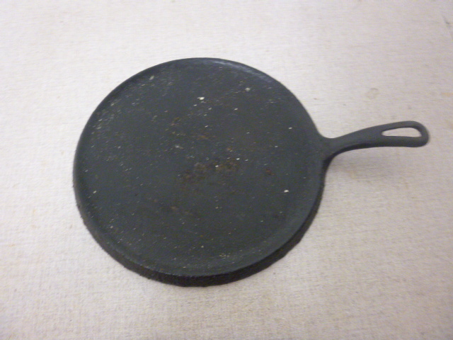 lot 127 image: Cast Iron Griddle