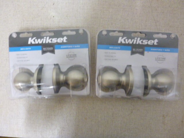 lot 145 image: 2 Kwikset Bed and Bath Door Knobs