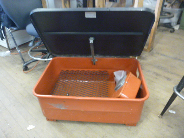 lot 163 image: Parts Washer