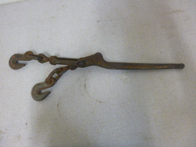 lot 194 image: Load Binder