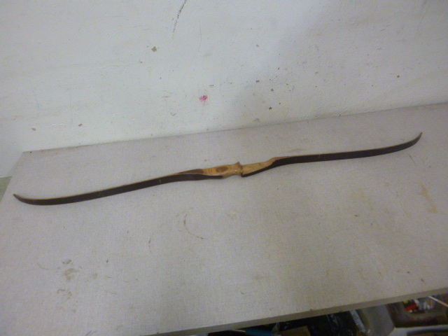 lot 195 image: Sears Recurve Bow
