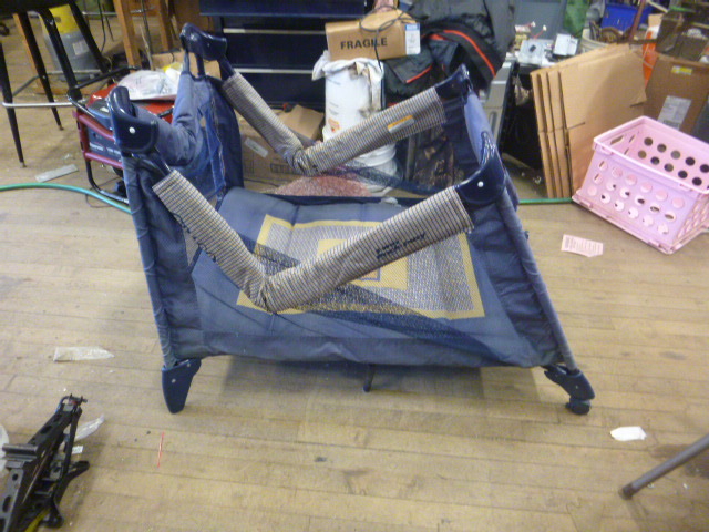 lot 202 image: Pack-N-Play