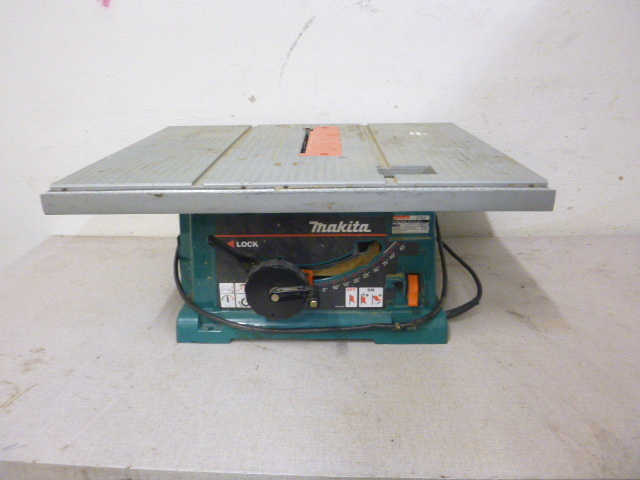 lot 220 image: Makita Table Saw
