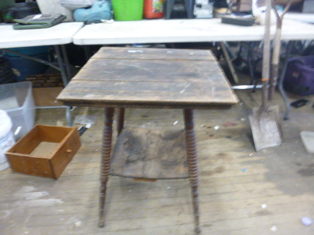 lot 240 image: Vintage Table