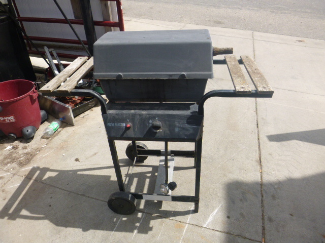 lot 280 image: Patio Master Gas Grill