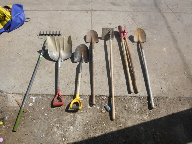 lot 300 image: Miscellaneous Yard and Garden Tools