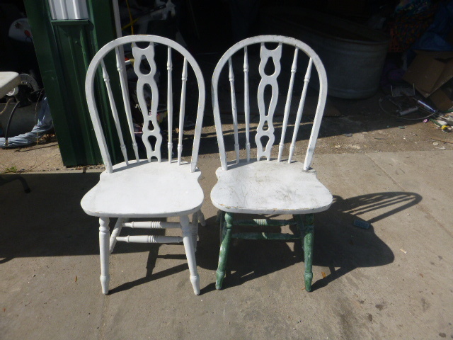 lot 304 image: 2 Chairs