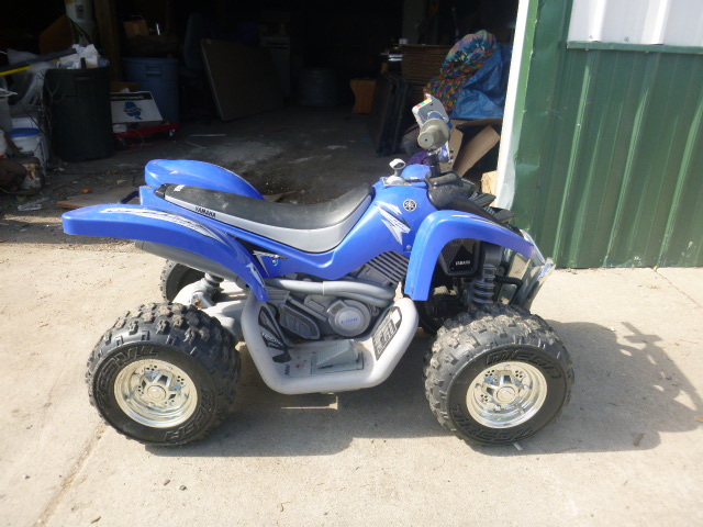 lot 311 image: Electric Childs 4-Wheeler