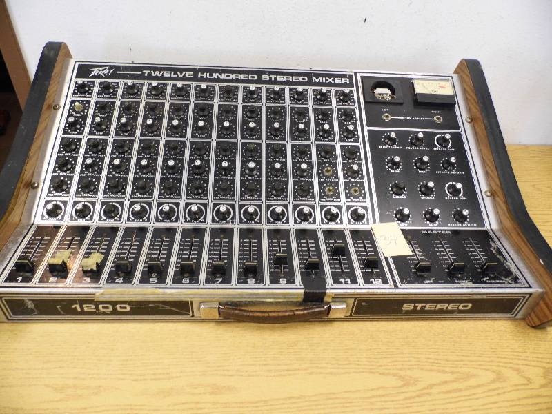 Peavey 1200 Mixing Board