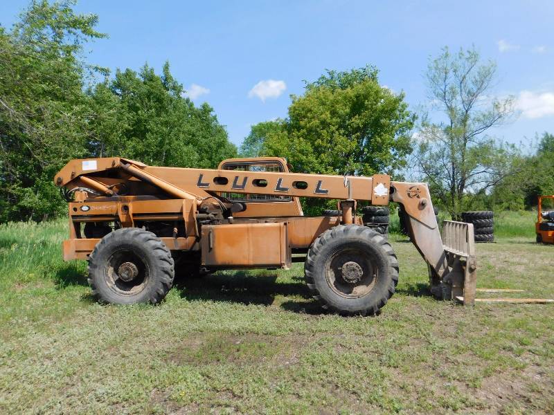 lot 3 image: 6000lb Lull 644B-27 Telehandler Forklift