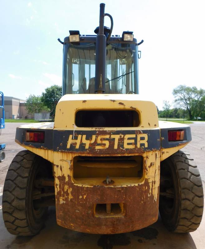 lot 2 image: 2007 Hyster H170HD Forklift