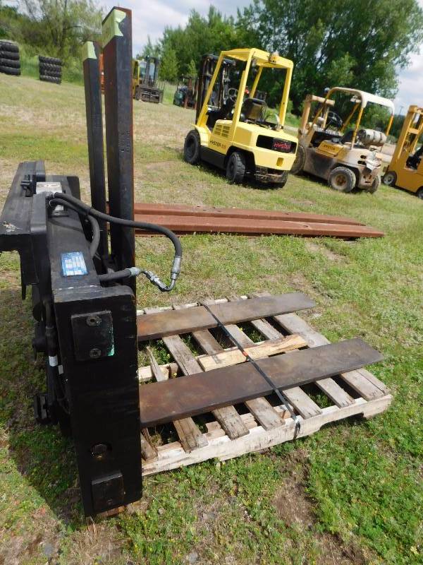 lot 20 image: Class 4 Cascade Forklift Attachment