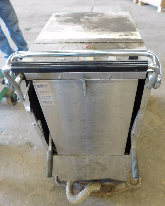 lot 27 image: 24V Kent Floor Scrubber