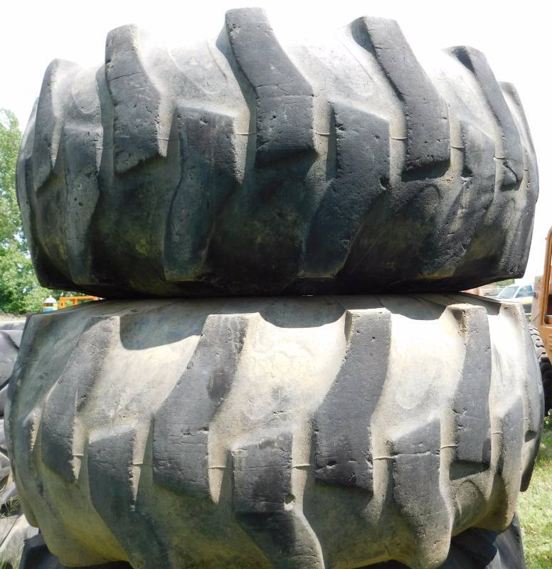 lot 49 image: Two 12 Ply Tractor Lift Tires on Ingersoll Rand Rims #6