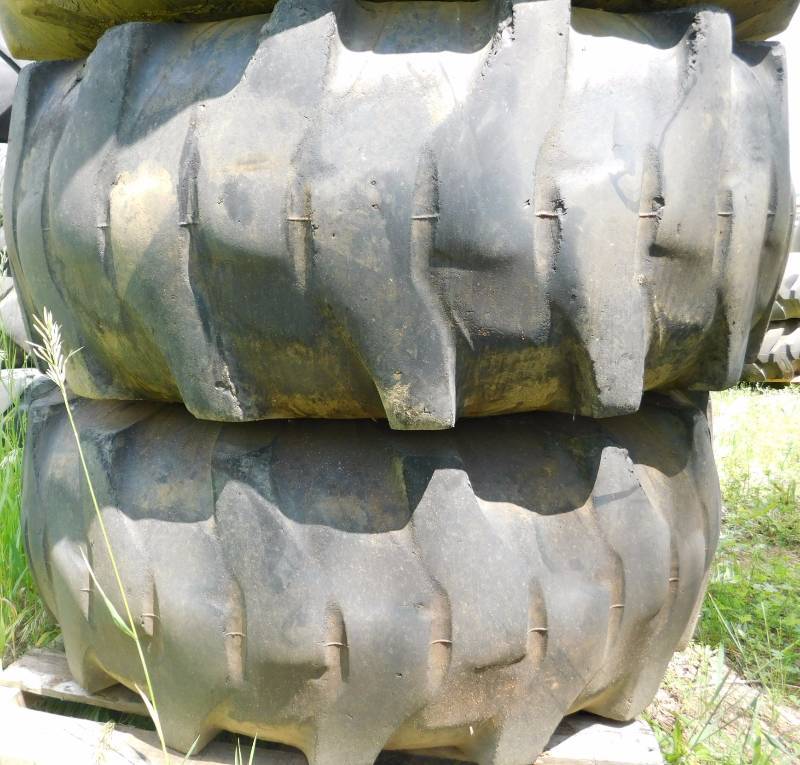 lot 50 image: Two 12 Ply Tractor Lift Tires on Ingersoll Rand Rims #7