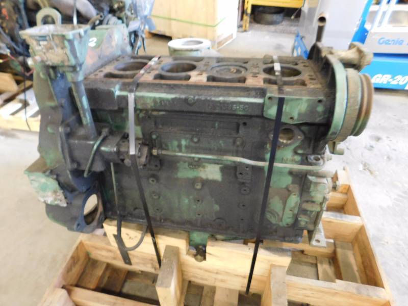 lot 42 image: GM Detroit Diesel Engine for Parts