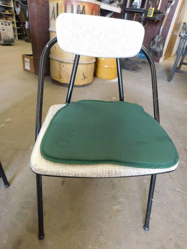 lot 59 image: Lot of 6 Folding Chairs