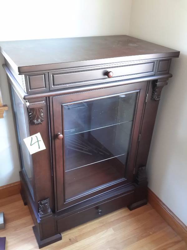 lot 4 image: Heavy Dark Hardwood Buffet, Display case with 2 drawers and cabinet.. 2 Glass Shelves.